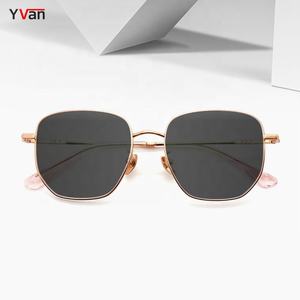 男性用ローズゴールドサングラスチタン日焼け止めメガネ薄い古いファッションヴィンテージソーラーシェードサングラス - Product Image 1