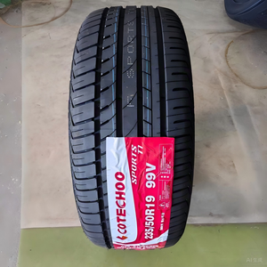 إطار سيارة 235/50R19 - Product Image 1