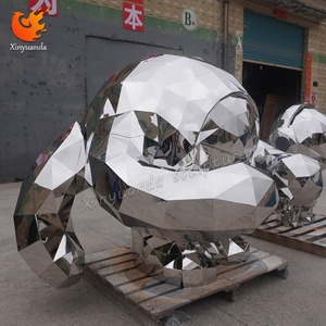 Sculpture en acier inoxydable miroir polygonale personnalisée, installation artistique publique pour la décoration des places commerciales et des immeubles de bureaux - Product Image 3