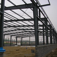 Hangar de conception de construction préfabriquée détachable Lumière modulaire préfabriquée voiture Structure en acier atelier industriel