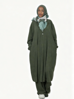 Ensemble ample vert fumé avec pantalon large et poches boutonnées, style abaya modeste pour femmes musulmanes, idéal pour le quotidien