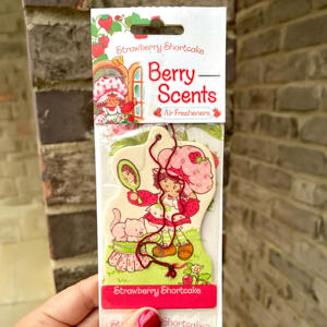 Désodorisants de <span class=keywords><strong>voiture</strong></span> en papier de coton super absorbant, personnalisables avec logo, motif fraise de dessin animé, pour filles, avec différentes senteurs, vente en gros sans minimum de commande - Product Image 6