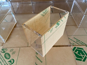 กล่องโชว์การ์ดอะคริลิคเกรดพรีเมี่ยมขาตั้งสำหรับการสะสม - Product Image 4