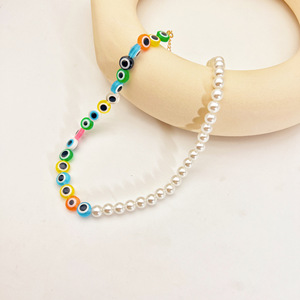 Collar de Moda con Diseño de Ojo Turco y Perlas de Imitación Coloridas, Joyería para Fiestas, Diseños de Colores Variados, Envío Aleatorio - Product Image 2