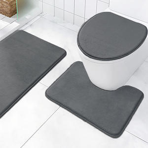 Juego de Alfombras de Baño Cuadradas de Terciopelo Coral de Tres Piezas, Diseño Moderno y Simple, Absorbentes de Agua, Antideslizantes, Lavables a Mano - Product Image 1