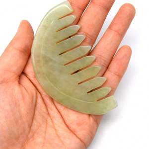 Peigne à cheveux en jade naturel Xiuyan Jade Gua Sha Outils Jade Masseur de cuir chevelu Tête Merdian Peigne pour thérapie d'acupuncture Peigne Guasha - Product Image 4