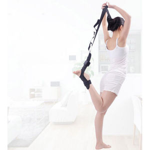 Sangle de yoga noire réglable pour étirements, correction des jambes, des pieds et des chevilles, utilisation avec tapis de yoga pour exercices de fitness - Product Image 2