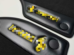 Tapis de sol en nylon personnalisés avec couleur et emblème pour Ferrari F8 Tributo Spider, tapis de voiture épaissis pour supercar - Product Image 4