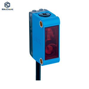 Capteur de réflexion diffuse industrielle GTE6-N1212, doté d'un design carré compact pour la détection sur les lignes de production automatisées - Product Image 1