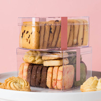 Gâteaux au tiramisu célèbres sur internet, mousses mille-feuilles au lait de soja et biscuits écrasés, desserts cuits pour le thé de l'après-midi