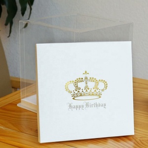 Emballage de gâteau biodégradable personnalisé, boîtes à gâteau carrées transparentes imprimées avec une couronne dorée - Product Image 6