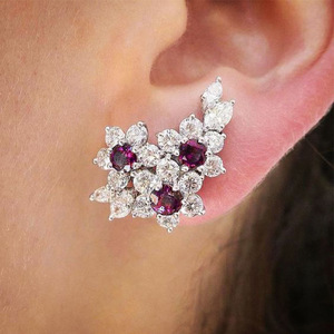Eleganti Orecchini a Perno a Forma di Fiore per Donne, Accessori per Orecchie da Indossare Quotidianamente, per Outfit Casual e Regalo - Product Image 2