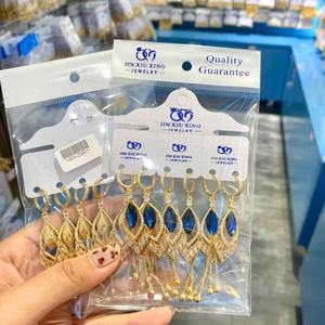 ต่างหูทองเหลืองชุบทองประดับเพชรซิร์คอนสไตล์คลาสสิกจาก Jxx Wholesale เครื่องประดับสำหรับผู้หญิงพร้อมจี้ห้อยแบบหยดน้ำ 24k - Product Image 2