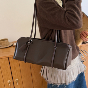 Sac pour femme en cuir véritable de haute qualité personnalisé, sac à bandoulière de luxe tendance, sac rétro simple à porter sous le bras - Product Image 4