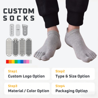 Chaussettes de Pilates pour hommes à cinq doigts, sans coutures, avec points antidérapants en silicone, coupe basse, respirantes, antibactériennes, pour la maison, la salle de sport et l'entraînement