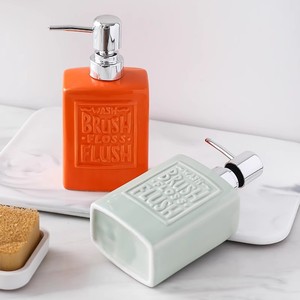 Bouteille <span class=keywords><strong>de</strong></span> lotion en céramique rétro créative pour hôtel et maison <span class=keywords><strong>Distributeur</strong></span> <span class=keywords><strong>de</strong></span> <span class=keywords><strong>savon</strong></span> pour salle <span class=keywords><strong>de</strong></span> bain désinfectant pour les mains - Product Image 1