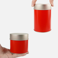 Boîte à thé cylindrique en fer blanc laqué avec logo personnalisé imprimé en sérigraphie, pour le stockage du matcha et des collations, avec couvercle à vis.