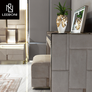 Muebles de dormitorio de lujo, cama italiana tapizada moderna de cuero genuino con cabecero extendido, cama de cuero blanco tamaño king - Product Image 5