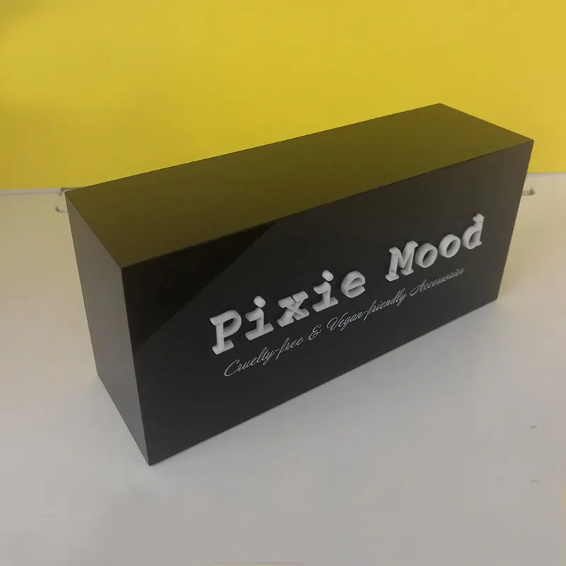 Factory custom black block with white letters pmma plexiglass acrylic 3D logo sign block stand acrylic black 3D logo block
