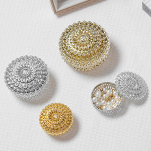 Nuovo stile <span class=keywords><strong>oro</strong></span> regalo regalo regalo di plastica scatola di cioccolato scatola di caramelle <span class=keywords><strong>per</strong></span> il matrimonio - Product Image 1