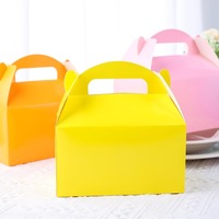 Boîte cadeau rectangulaire rigide à toit en pignon de 16 pièces en papier couché, faite à la main, avec poignée personnalisable, pour collations, bonbons et jouets pour enfants, quatre couleurs