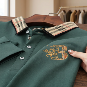 เสื้อโปโลชายยี่ห้อโปโล รุ่น Paul's Little Horse สีพื้น พิมพ์ลายพัฟ แขนสั้น ทรงหลวม เหมาะสำหรับกอล์ฟ รับทำโลโก้ตามสั่ง ODM แบบเย็บ - Product Image 3