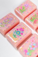 Ensemble de luxe de pions de jeu d'échecs chinois et de tuiles de mahjong américain en acrylique gravé et sculpté pour le jeu de casino et le divertissement des enfants (cadeau)