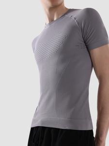 T-shirt de compression pour homme Ice-Touch en nylon et élasthanne, coupe musculaire professionnelle, haut de sport extensible dans 4 directions avec technologie de refroidissement zonée - Product Image 2