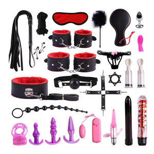 Set de Cuero SM Foreign Trade, Serie de 26 Piezas, Juguetes Sexuales de Bondage para Parejas, Hombres y Mujeres, para el Placer del Coqueteo, Productos para Adultos - Product Image 1