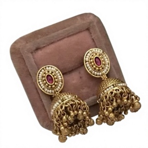 Conjunto de Gargantilla y Aretes con Perlas Polki Chapadas en Oro de Primera Calidad, Estilo Étnico, para Bodas, Colección para Mujer - Product Image 2