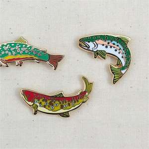 Emblema de alfinetes de lapela para peixes truta, emblema de design gratuito banhado a ouro, alfinetes esmaltados personalizados, logotipo personalizado de metal, emblema de lapela de fábrica - Product Image 4