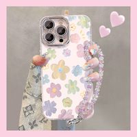 Coque magnétique en TPU mat avec motifs de dessins animés et éléments d'amour pour femmes, compatible avec les modèles 17 Pro Max et 15