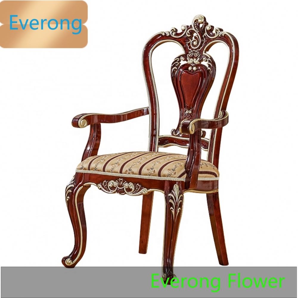Благородный элегантный обеденный стул из цельного дерева с резьбой на руке