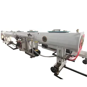Machine de fabrication de tuyaux en plastique PVC Tuyau d'alimentation en eau Tuyau de drainage Ligne de production de tubes à gaz