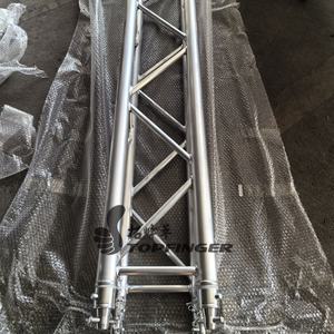 Hot Sell Trend Version AR10 Arc Roof es una estructura basada en patas fijas con cuatro (tres) arcos entre tubos de soporte. - Product Image 4