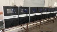 Machine à glaçons commerciale LK-KK-60 220V avec bac de stockage pour restaurant, dotée d'un compresseur, d'une pompe à eau et de composants essentiels LUCKYLN