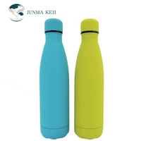 Bouteille de cola personnalisée en acier inoxydable à paroi simple, bouteille d'eau sport personnalisée en gros, gourde monocouche de 750 ml pour le randonnée
