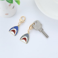 Pendentif Ornement Requin Métallique avec Fermoir Mousqueton, Porte-clés Animal Marin Bestseller, Cadeau Promotionnel Créatif pour les Fêtes