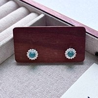 Modische S925 Silber Blumenform-Ohrringe Luxuriöser Retro-Schmuck Hochwertiger Exquisiter Schmuck für Europa und die Vereinigten Staaten
