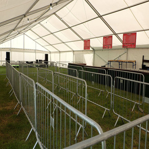 Barrières <span class=keywords><strong>de</strong></span> contrôle <span class=keywords><strong>de</strong></span> foule en gros, clôture temporaire, événements <span class=keywords><strong>de</strong></span> concert, barrières <span class=keywords><strong>de</strong></span> contrôle piétonnier en métal portables - Product Image 2