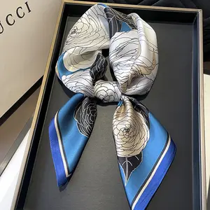 Hochwertige Manufaktur Polyester Bandanas Schal Luxus Designer 65 * 65 cm Imitation europäischer Damen-Schal
