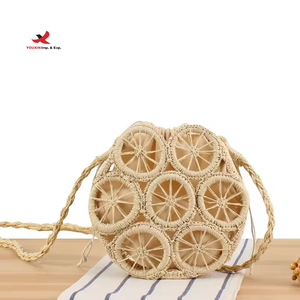 Nouveau Sac de Plage Tressé de Loisirs et de Vacances, Sacs de Créateur, Sac à Bandoulière en Paille au Crochet à Motif Treillis, Prêt à Expédier, Commande Mixte en Gros - Product Image 1