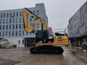 Excavatrice sur chenilles CAT 325D d'occasion en bon état, faible nombre d'heures de fonctionnement, moteur d'origine, économique pour les projets de construction - Product Image 2