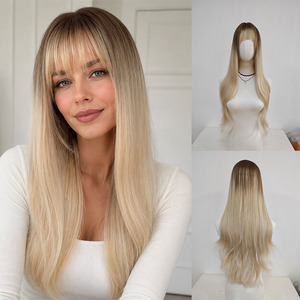 Perruque synthétique longue bouclée frisée blonde avec <span class=keywords><strong>frange</strong></span>, résistante à la chaleur, vente en gros directe usine, OEM/ODM, personnalisable pour femme, effet Body Wave - Product Image 4
