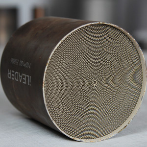 Chất lượng cao OEM nhà máy kim loại tổ ong chất xúc tác chuyển đổi Euro 6 ba chiều hệ thống ống xả cho ô tô và xe máy - Product Image 6