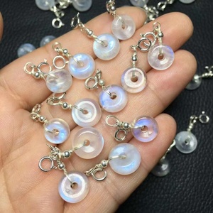 Collier pendentif à breloques en argent sterling 925 de haute qualité arc-en-ciel bleu pierre de lune donut conception initiale - Product Image 1