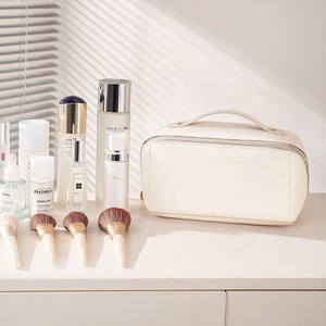 Vendita calda da donna borsa cosmetica impermeabile in pelle sintetica borsa trucco da viaggio con cuscino <span class=keywords><strong>per</strong></span> guardaroba e bagno - Product Image 1