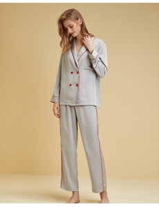 Designer de luxo de duas peças de cetim botão pijama definido para meninas manga longa casa sono desgaste com cintura elástica encerramento para a primavera - Product Image 5