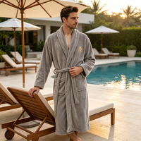 Peignoir personnalisé avec logo brodé, col châle, en flanelle de polyester gris, confortable, idéal pour un coffret cadeau et les fêtes, grandes tailles