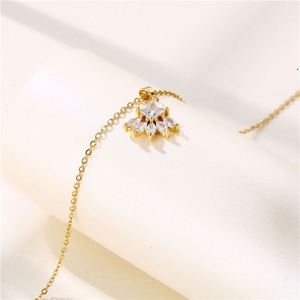 Source sud-américaine collier de zircon de cristal géométrique chaîne de clavicule en forme d'éventail de personnalité de style froid - Product Image 3
